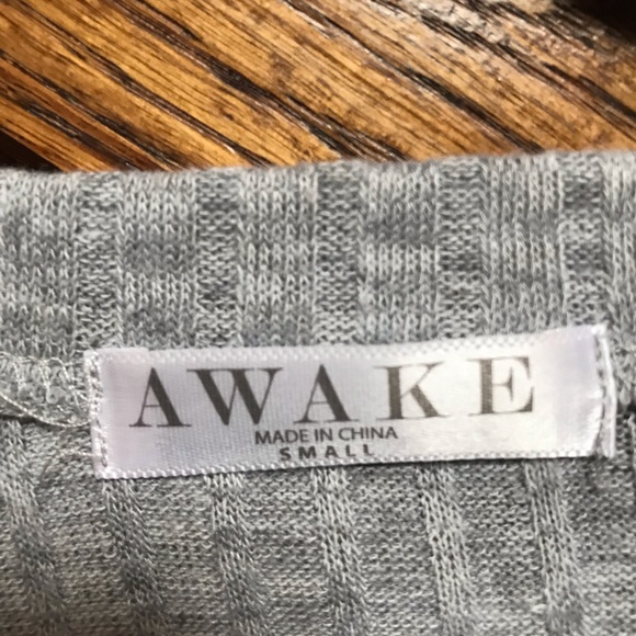 Set of 2 awake shirts open back - Picture 4 of 5